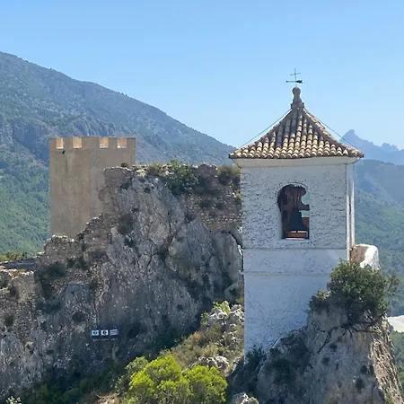 La Casa Del Leon Dormido * Polop de la Marina